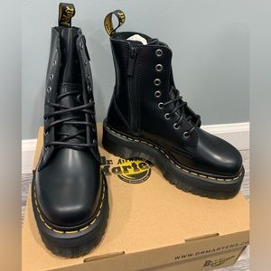 NWT Dr Martens Jadon Platform Boot